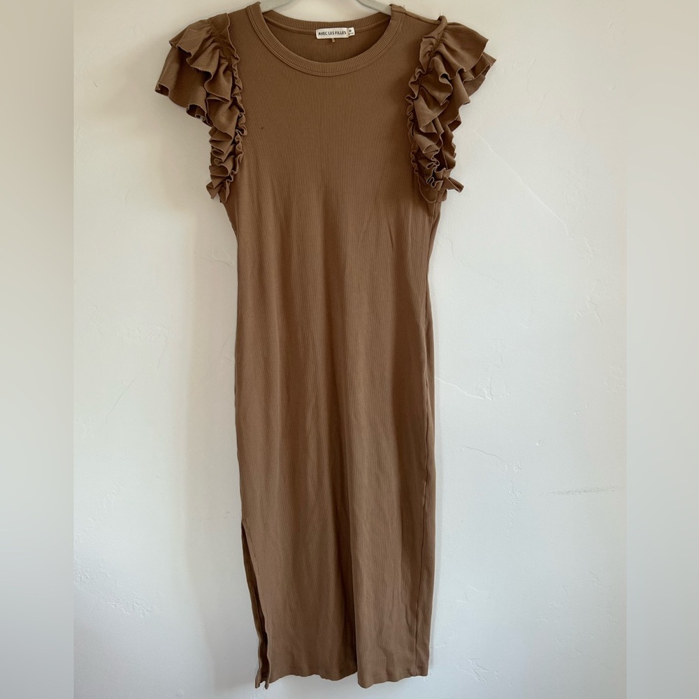 AVEC LES FILLES Mid Length Brown Rouche shoulder dress with slit on right leg